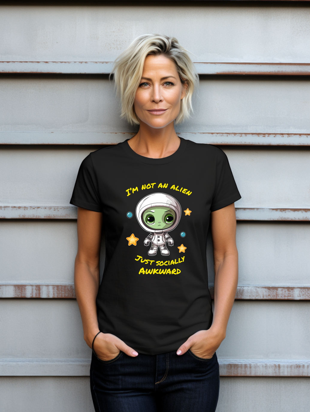 I’m Not An Alien Just Socially Awkward T-Shirt – Funny Space Graphic Tee | Cute Introvert Shirt | Gildan Softstyle UK